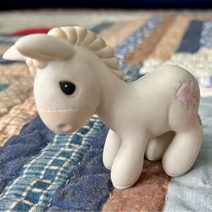 Enesco Precious Moments Figurine